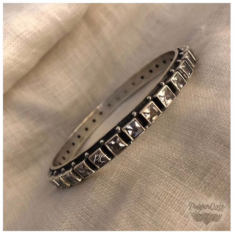 White Cut Stone Bangle - Image 3